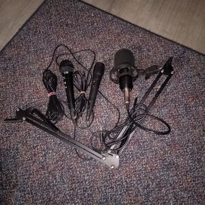 3 Professional Black Microphones